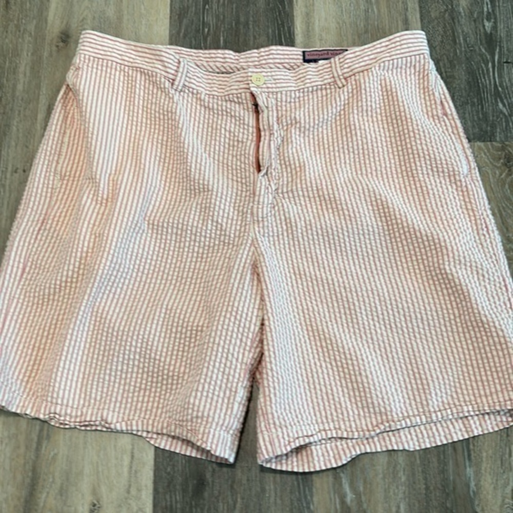 Vineyard Vines Pink Seer Sucker Shorts Size 40 EUC